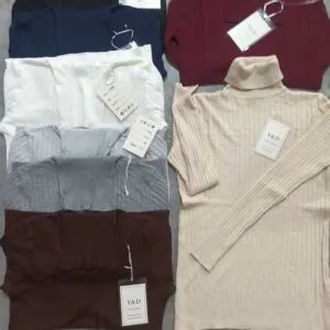 Pull en maille à col roulé (x12)